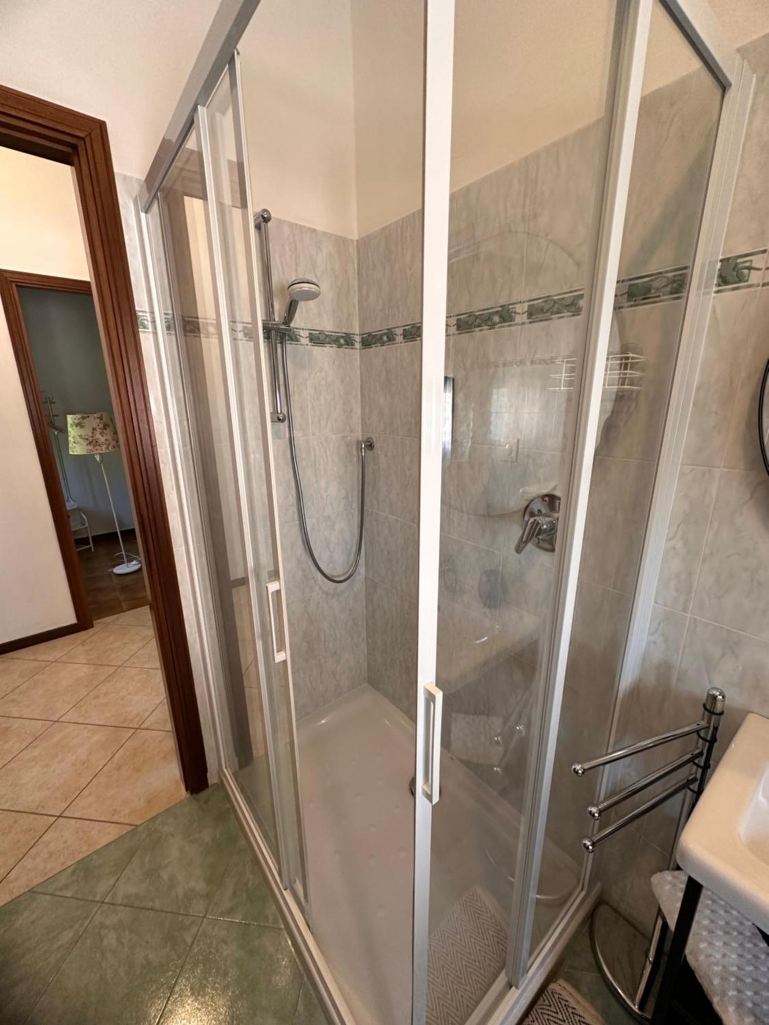 Little House Lezzeno Apartment ภายนอก รูปภาพ