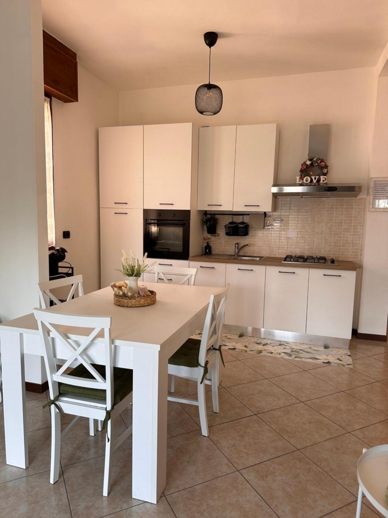 Little House Lezzeno Apartment ภายนอก รูปภาพ